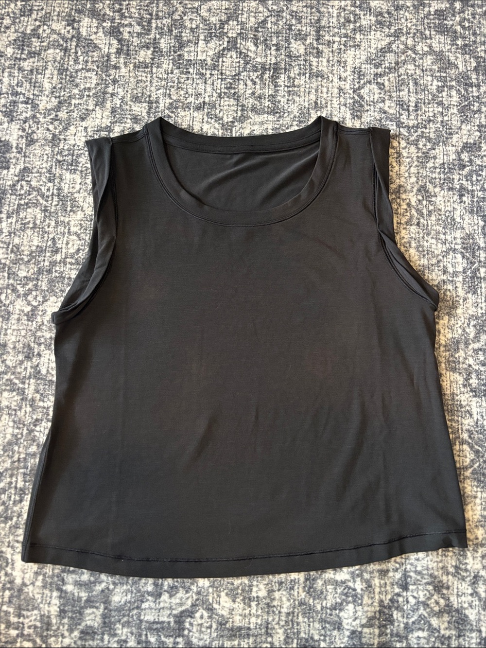 Lululemon Women’s Jersey Training Rolled Cuff Tank Top - size 4 - black
